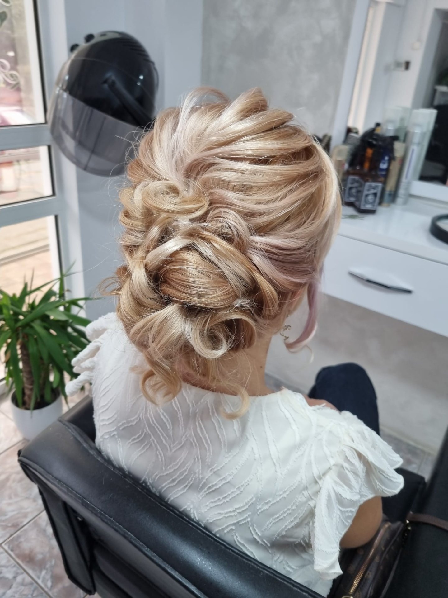 Updo elegant